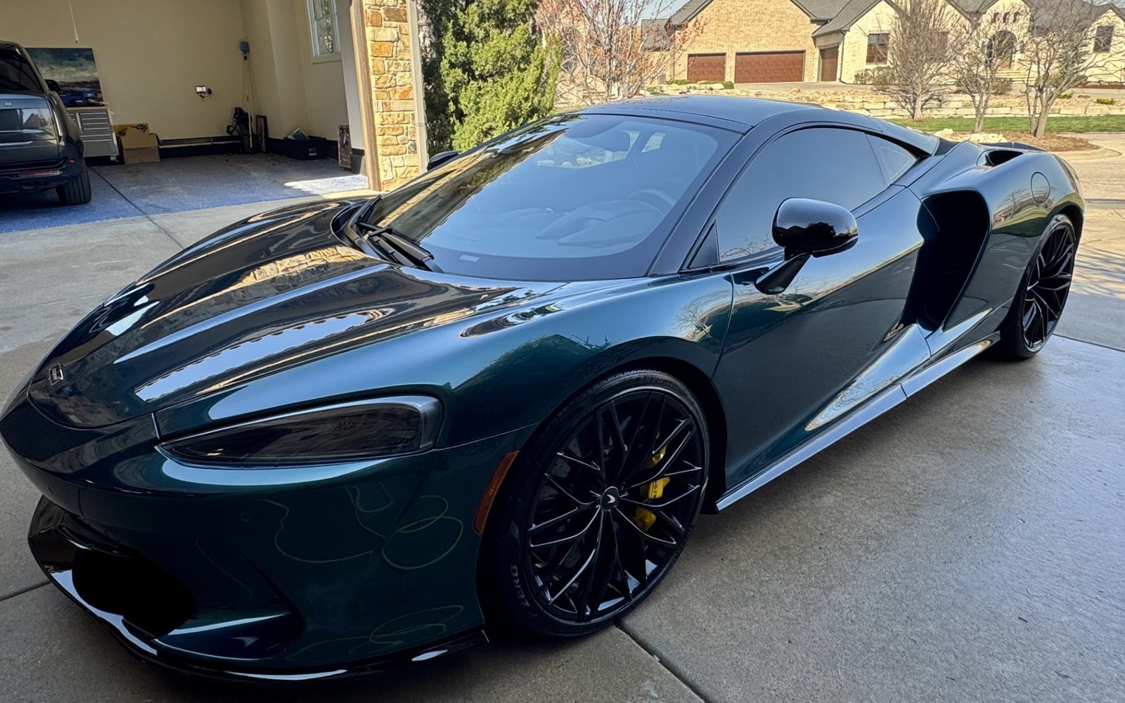 McLaren GT Front